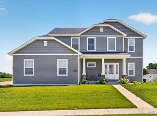 812 Weller Ct, Waterloo, IL 62298
