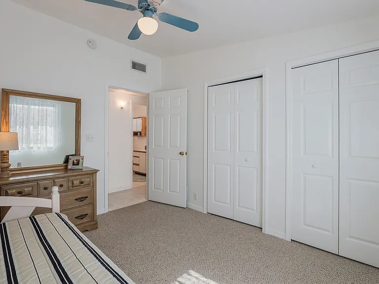 2804 Avenue C — Photo 12