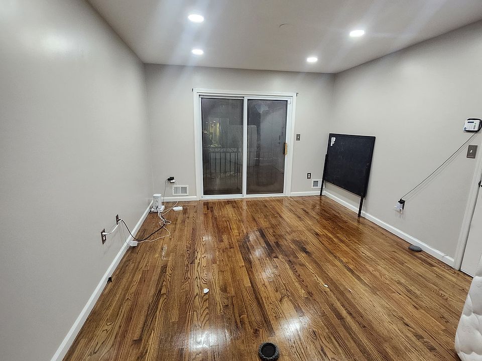 1st image of 847 Magnolia Ave Floor 1