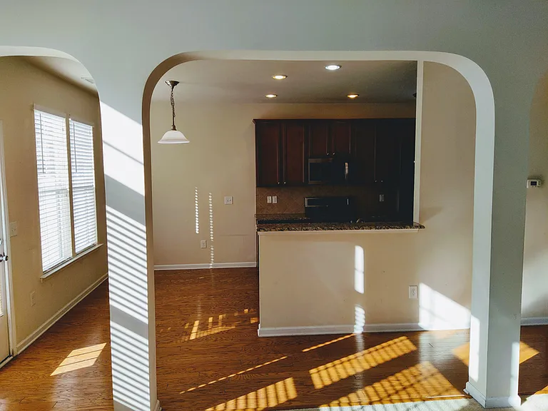 320 Hammond Oak Ln — Photo 4