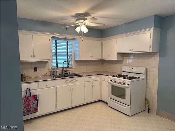 3rd image of 4841 E 88th St