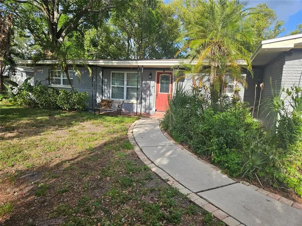 347 Country Club Dr, Oldsmar, FL 34677