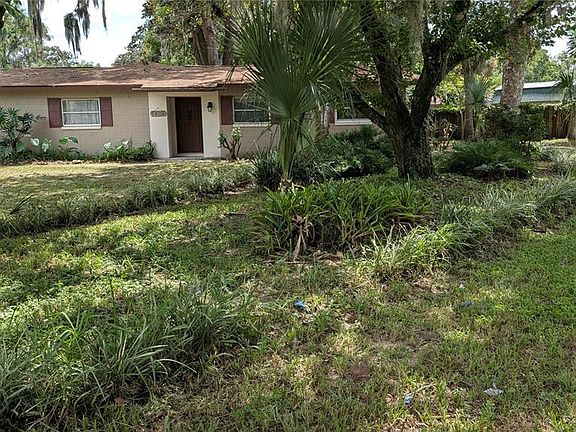 2nd image of 1408 NE 25th Pl