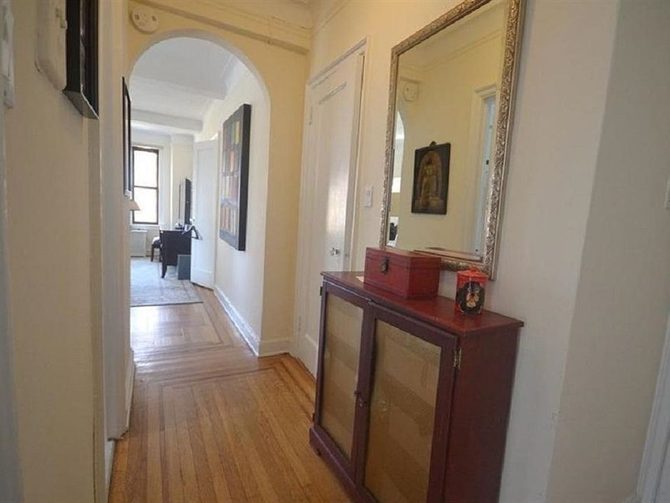 2nd image of 201 W 77th St APT 6G