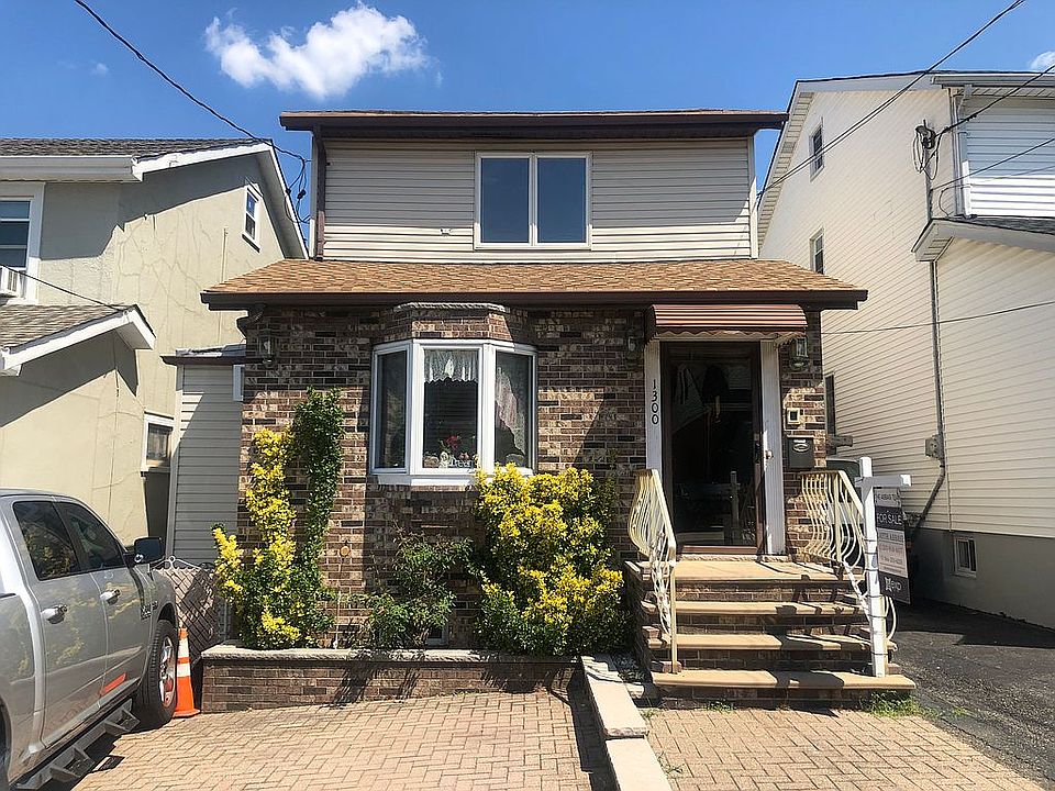 1st image of 1300 82nd St