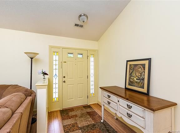 3rd image of 2720 Kirkholm Dr