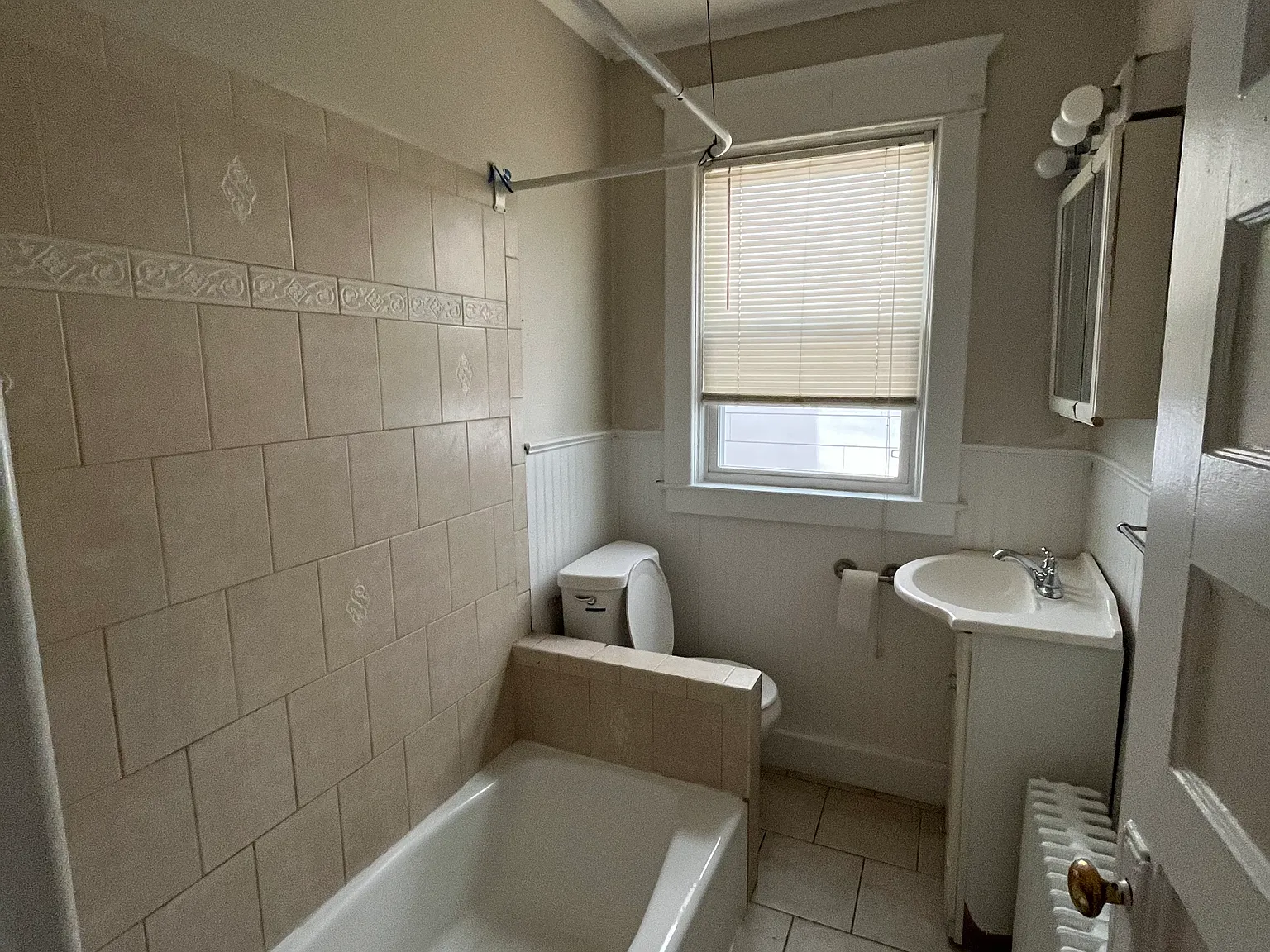 3 bed, $1,500 — Photo 3