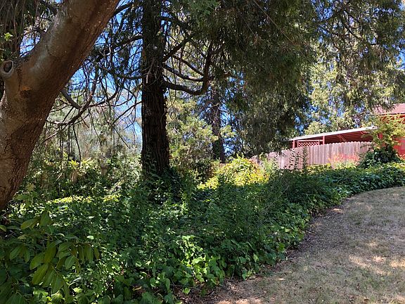 4th image of 110 Squire Ln