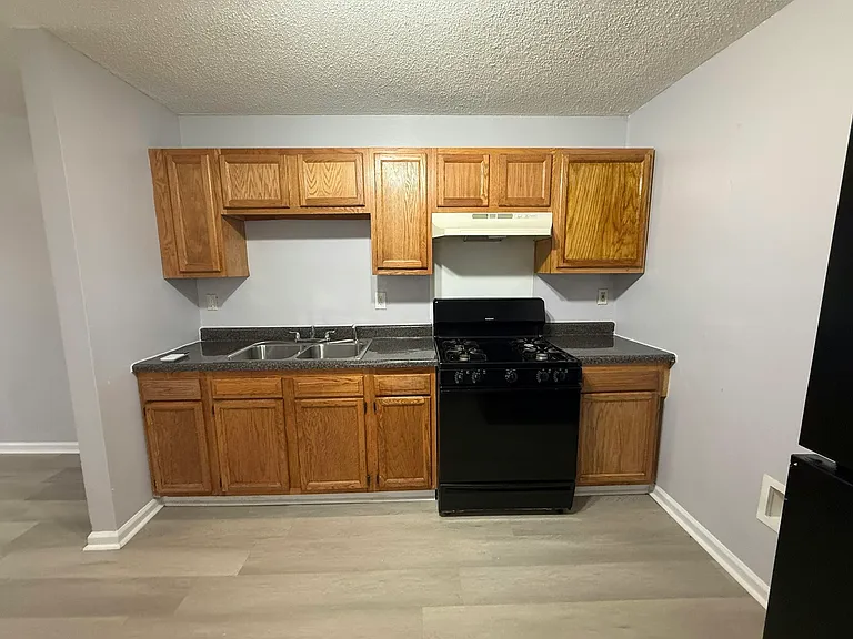 1156 Fields Rd — Photo 3