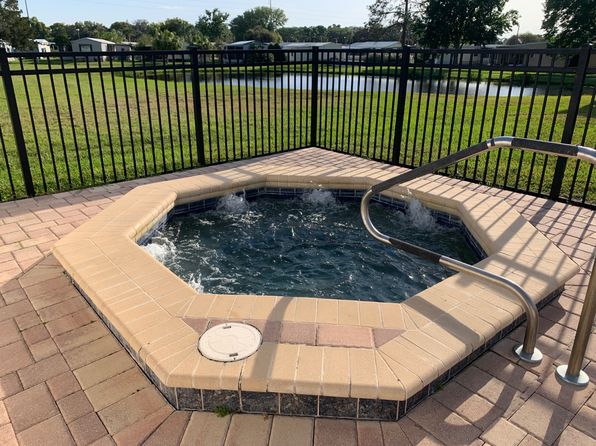 2 Topaz Dr, Eustis, FL 32726