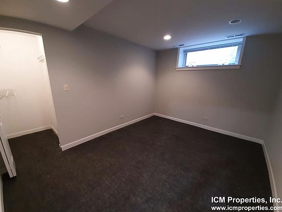 2nd image of 853 W Cornelia Ave APT 1