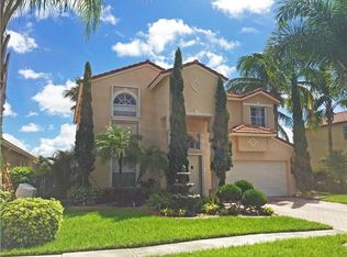 1021 NW 185th Ave, Pembroke Pines, FL 33029