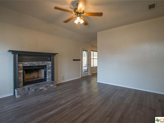 2nd image of 2401 Flintstone Cir