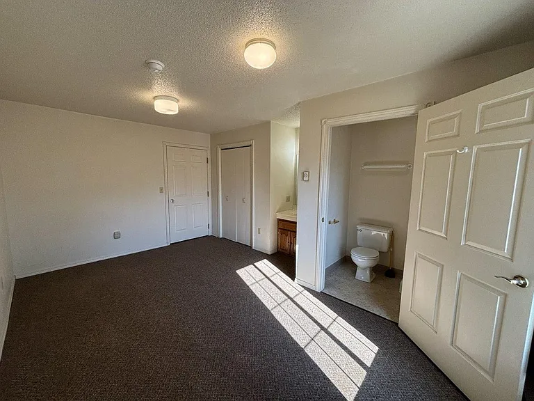 Highland Apartments — Photo 19