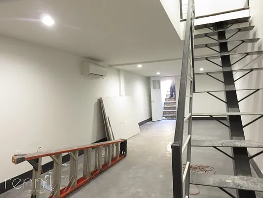 Rented by Rennit Inc. | media 44