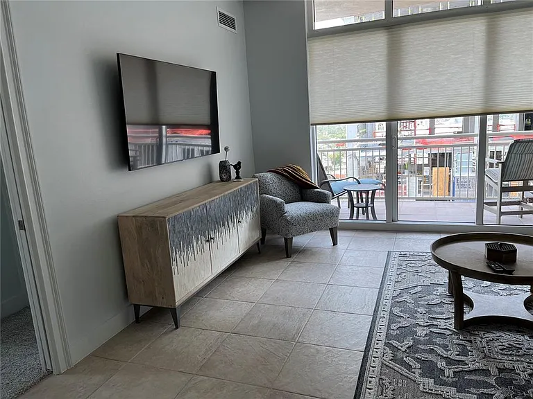 1350 Main St #1501 — Photo 18
