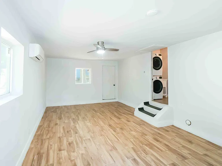 6901 Wyndbend Ln — Photo 20
