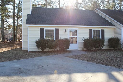 3rd image of 100 Browning Ln