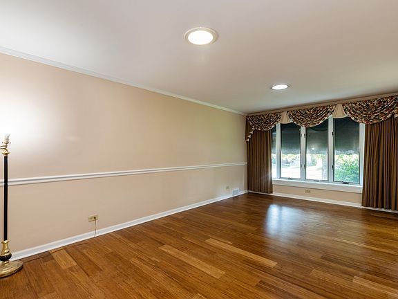 4th image of 5143 S Nordica Ave