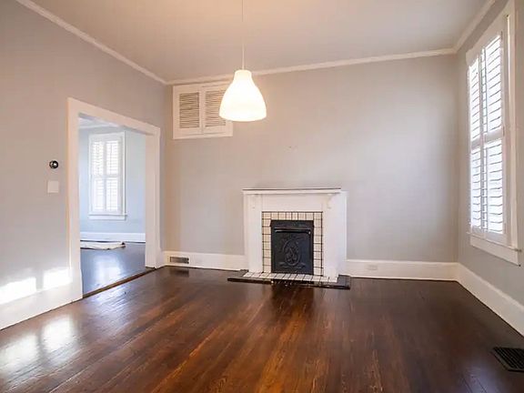 5th image of 757 Lake Ave NE
