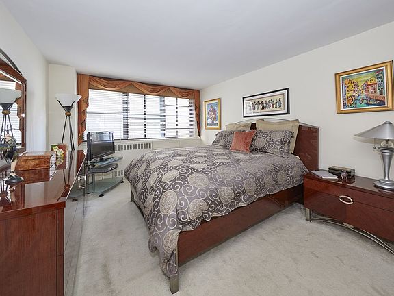 4th image of 1523 2nd Ave #2M