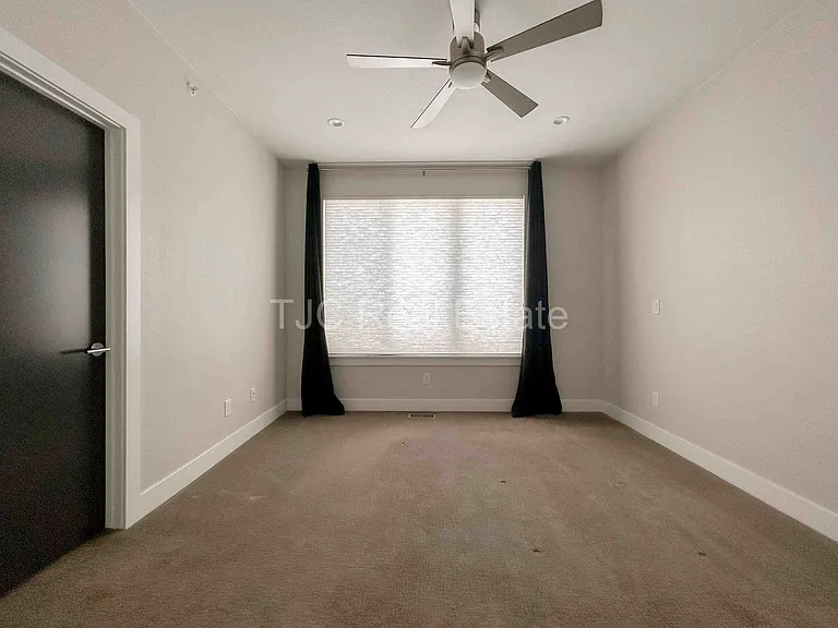4919 Lowell Blvd — Photo 7