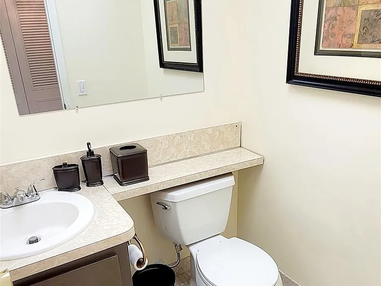2901 NW 47th Ter #247B — Photo 8