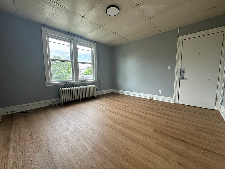 14 Standish St #2E — Photo 9