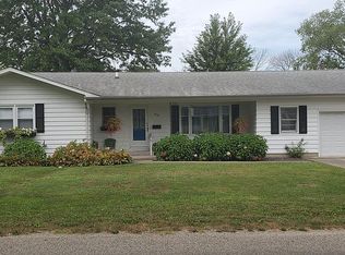 816 N Wood St, Shelbyville, IL 62565