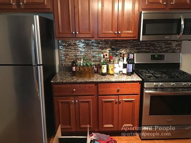 1st image of 1519 W Grand Ave
