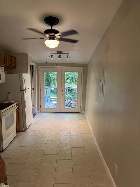 3 bed, 1100 sqft, $1,750 — Photo 2