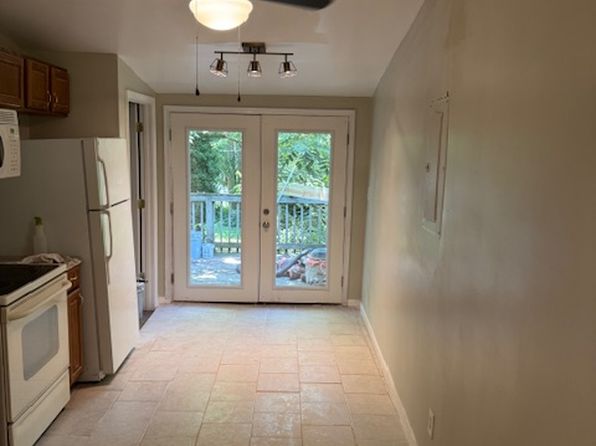 105 Chesterfield Ave FLOOR 2