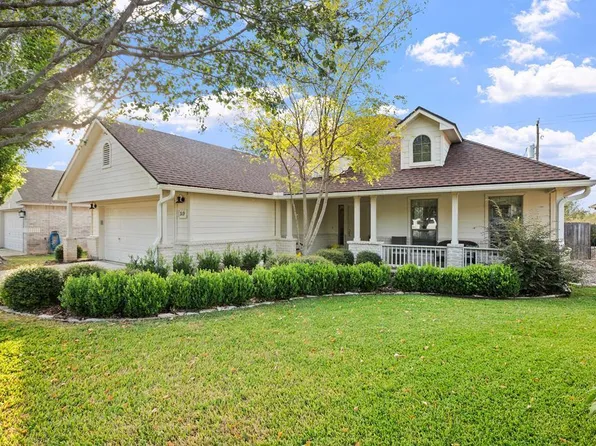 319 Chase Oaks Pl, Fredericksburg, TX 78624