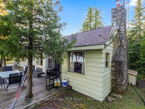 3rd image of 403 Eagle Rd