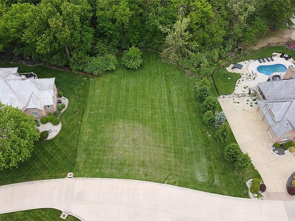 4th image of 6 Greystone Ln