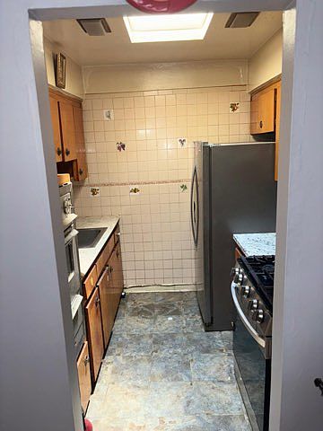1st image of 711 E 234th St Floor 2
