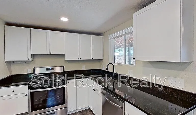 3301 Pennsylvania Ave — Photo 4