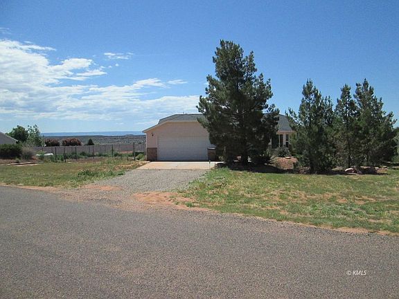 2nd image of 977 W Navajo Dr
