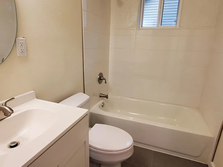 3203 N Winnetka Ave — Photo 13