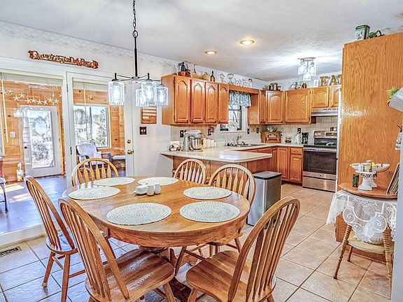 4th image of 2886 Scenic Lake Cir