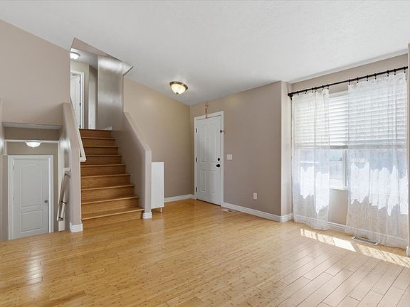 3rd image of 438 W Alfred Dr N