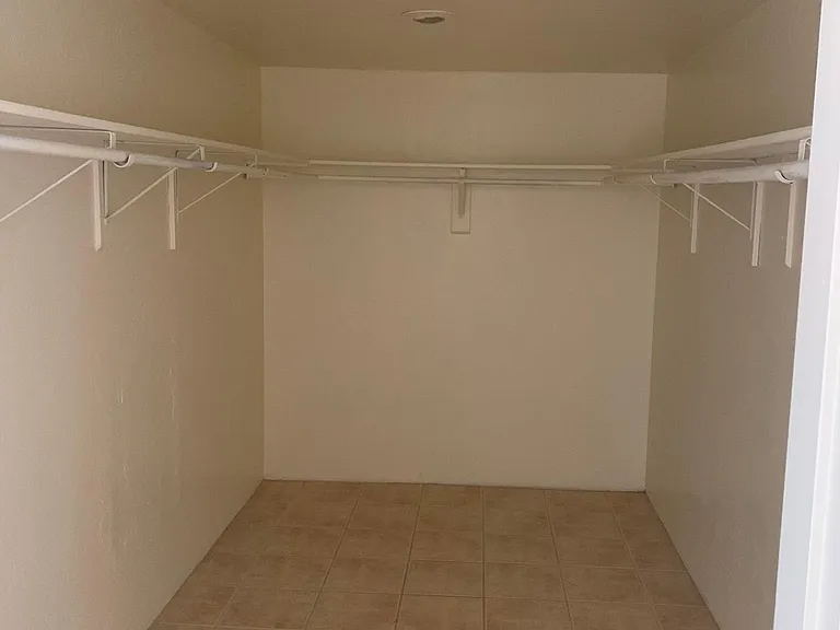 1474 E Hedrick Dr — Photo 13