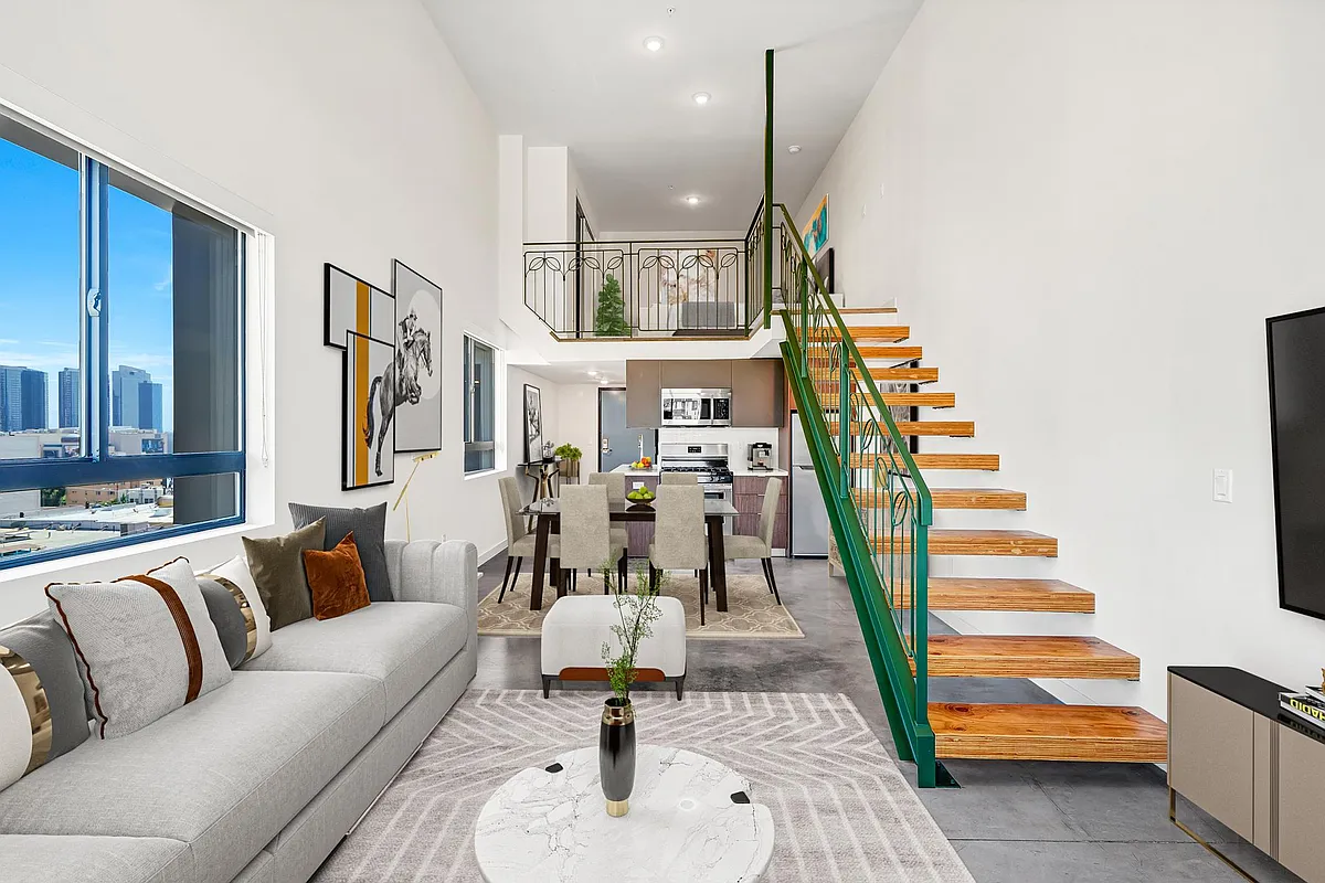 Luxury Studio + Mezzanine - No Patio - 751 Valencia St