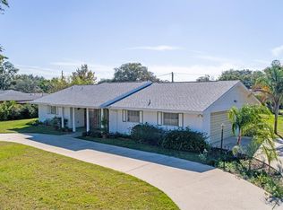 2866 Eastland Rd, Mount Dora, FL 32757