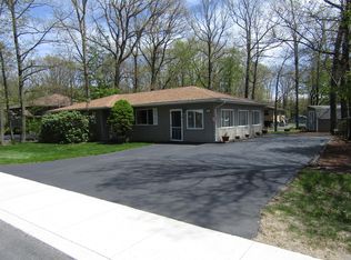 107 Atlantic Ave, Hawley, PA 18428