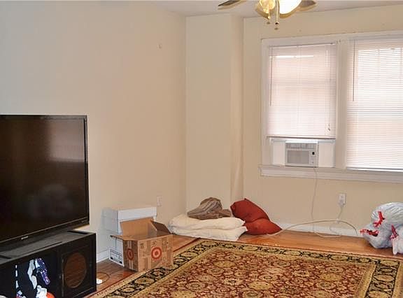 3rd image of 4505 S Derbigny St