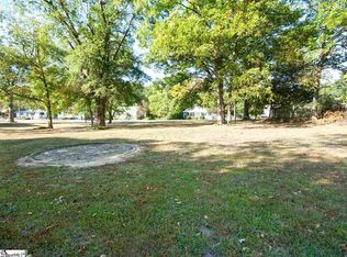 207 S B St, Easley, SC 29640