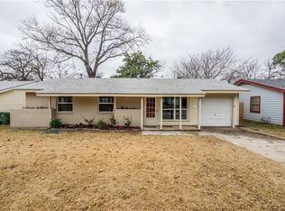 217 Arthur Dr, Hurst, TX 76053