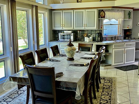 5th image of 108 Camden Dr #3