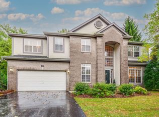 7449 Brentwood Ln, Gurnee, IL 60031